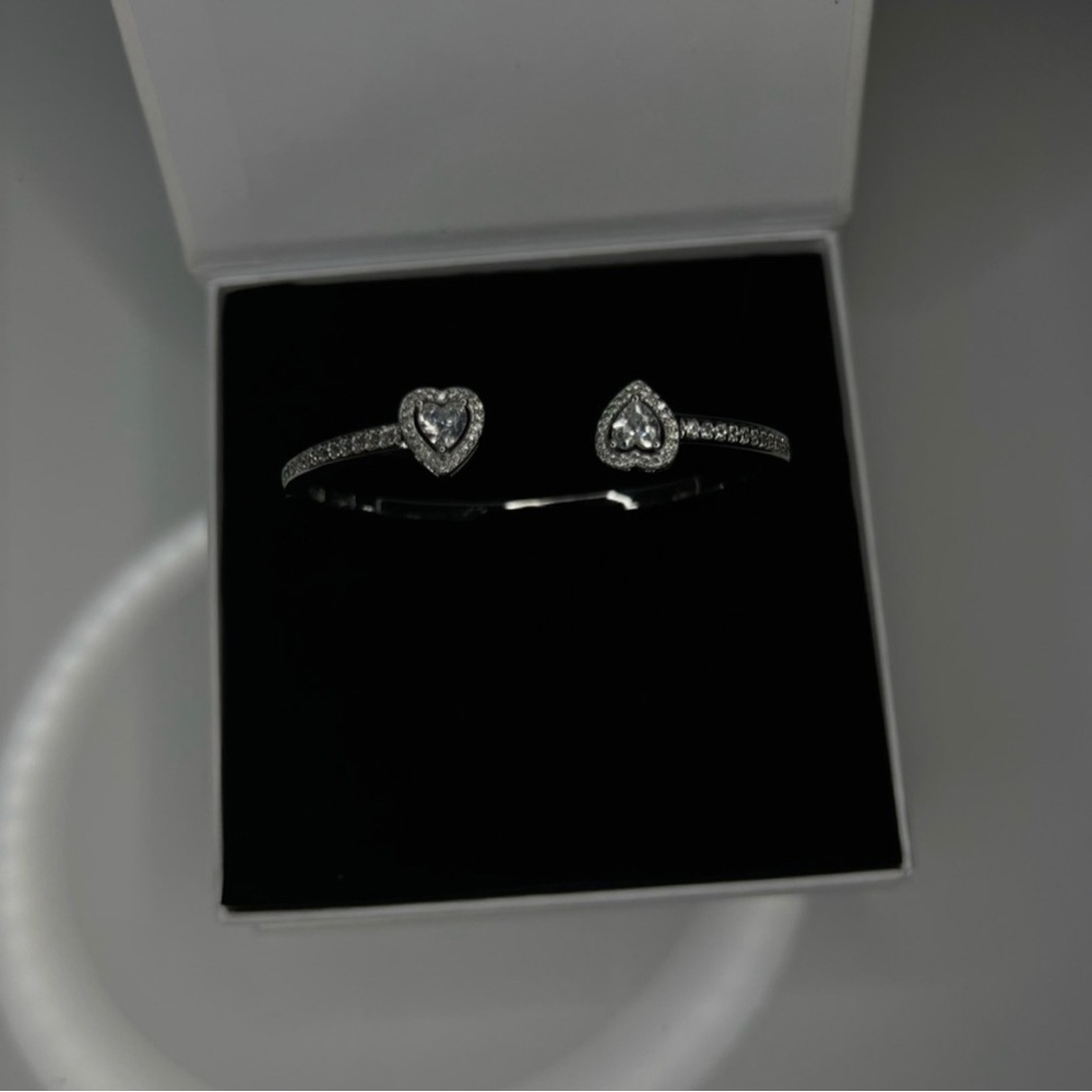 Silver Iced out Heart Charm Bangle
Bracelet Valentine's Day CZ luxury